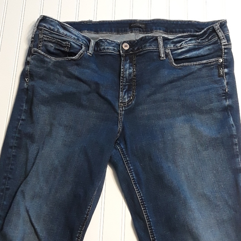 Silver Avery straight plus size22/L32